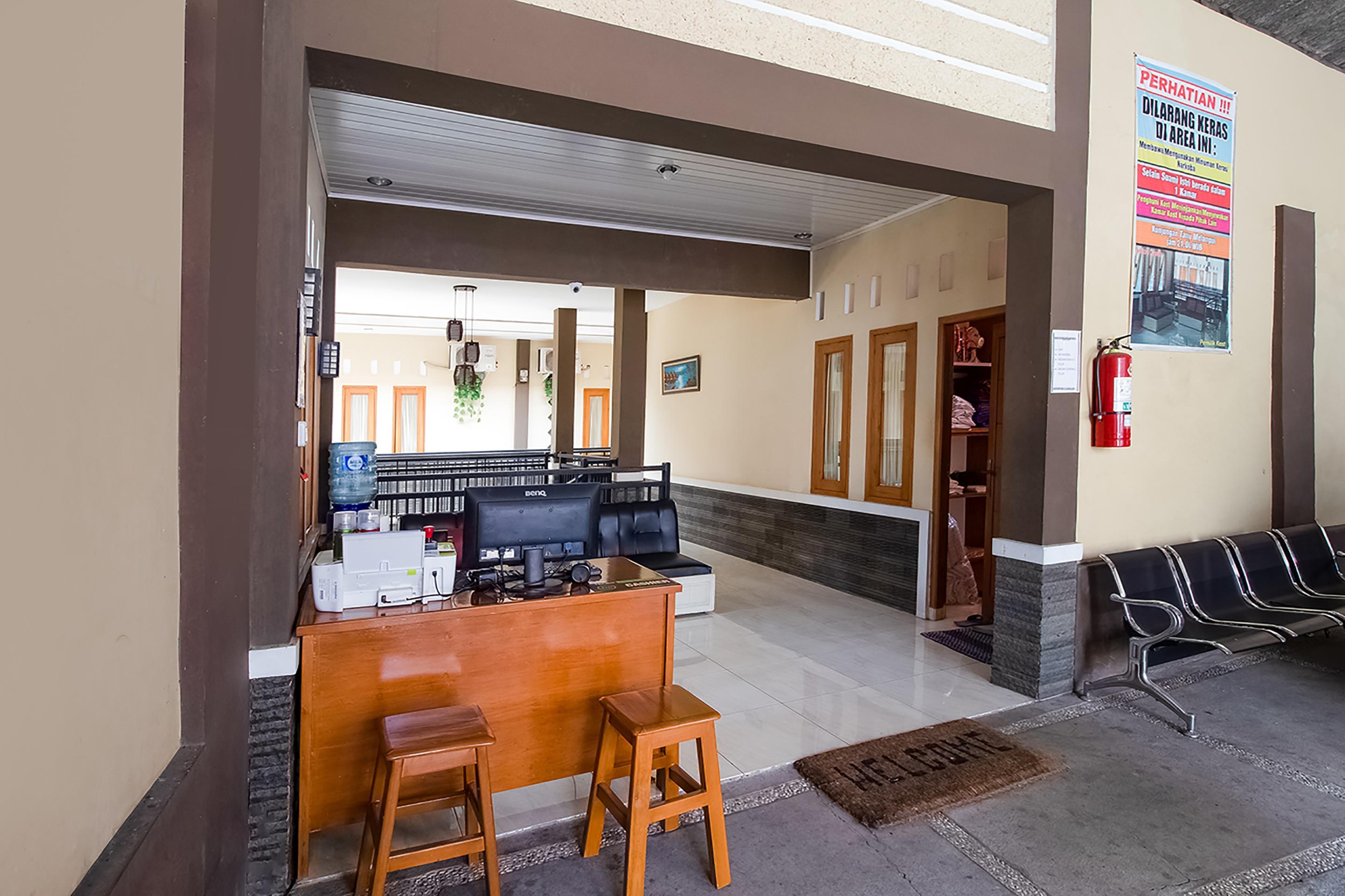 Hotel Reddoorz Near Alun Alun Cianjur Exteriér fotografie
