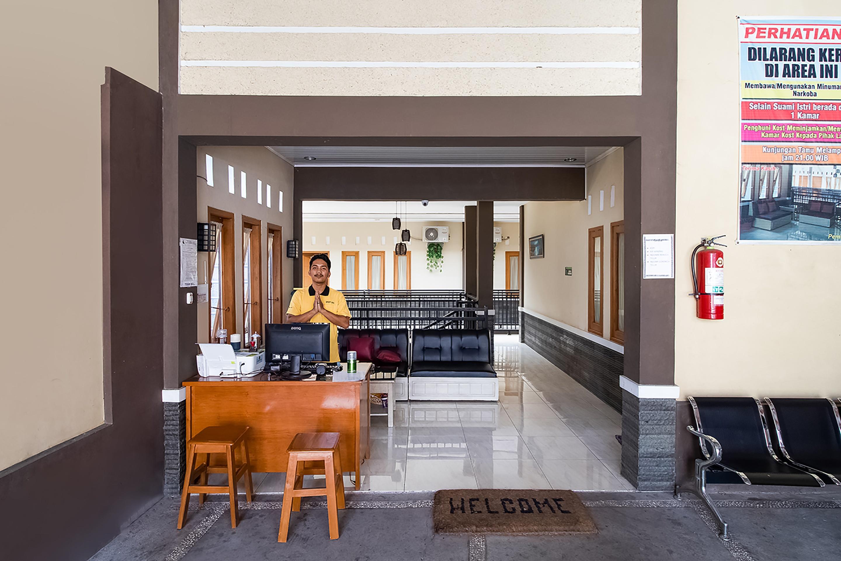 Hotel Reddoorz Near Alun Alun Cianjur Exteriér fotografie